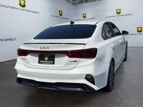 Snow White Pearl 2022 Kia Forte GT-Line