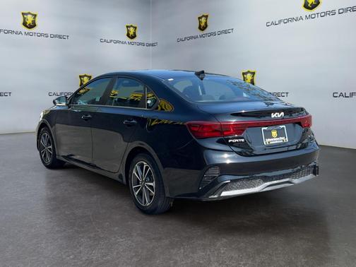 Aurora Black 2023 Kia Forte LXS