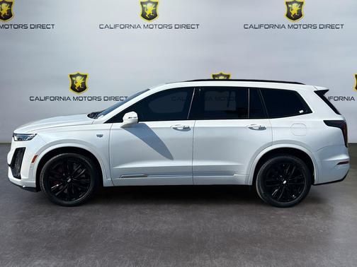 Crystal White Tricoat 2022 Cadillac XT6 Sport AWD