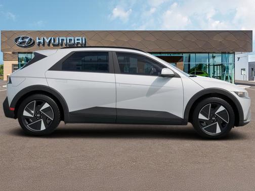 2025 Hyundai IONIQ 5 SEL