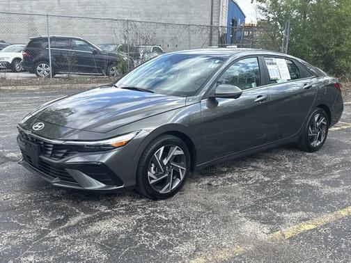 2024 Hyundai ELANTRA Limited