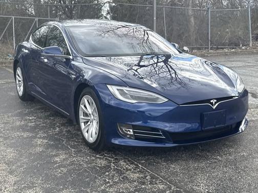 2017 Tesla Model S 90D
