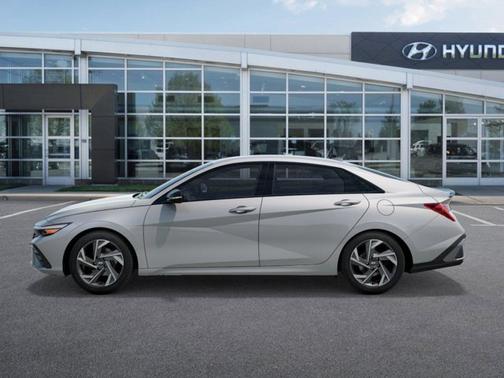 2025 Hyundai ELANTRA HEV SEL Sport