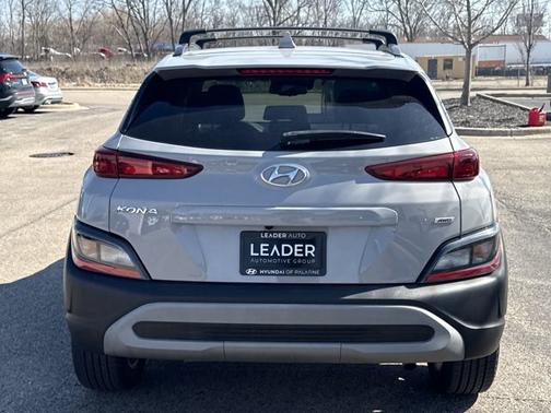 2022 Hyundai KONA SEL