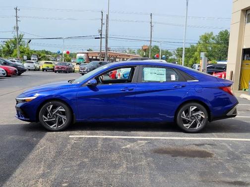 2024 Hyundai ELANTRA Limited