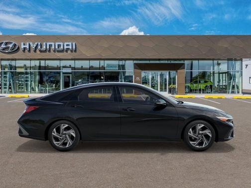 2025 Hyundai ELANTRA HEV SEL Sport
