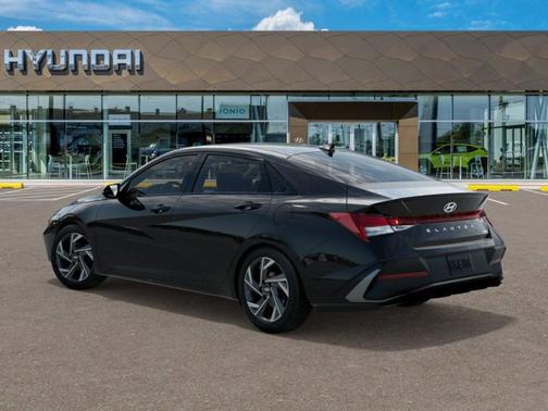 2025 Hyundai ELANTRA HEV SEL Sport