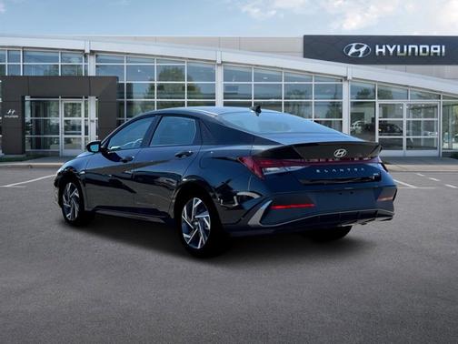 2025 Hyundai ELANTRA HEV SEL Sport
