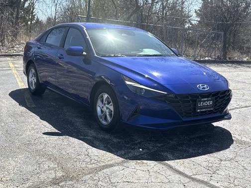 2023 Hyundai ELANTRA SE