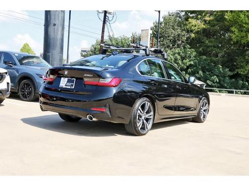 2022 BMW 330 i