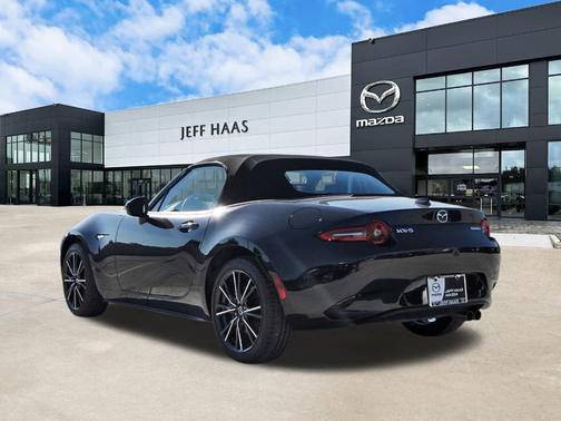 2025 Mazda MX-5 Miata Grand Touring