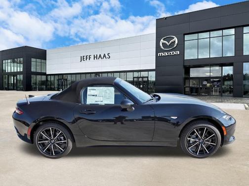 2025 Mazda MX-5 Miata Grand Touring