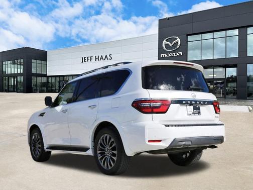 2024 Nissan Armada Platinum