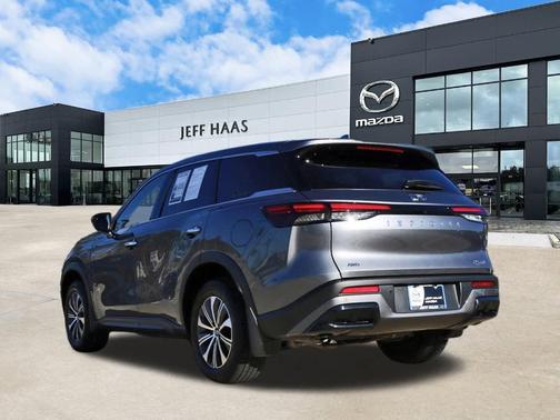 2025 INFINITI QX60 Pure