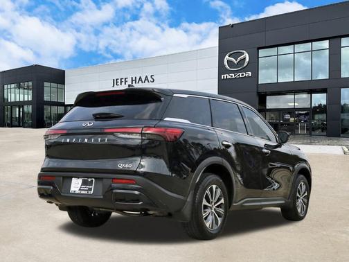 2025 INFINITI QX60 Pure