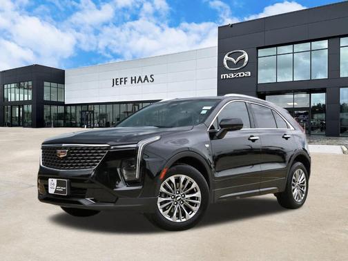 Stellar Black Metallic 2025 Cadillac XT4 Premium Luxury