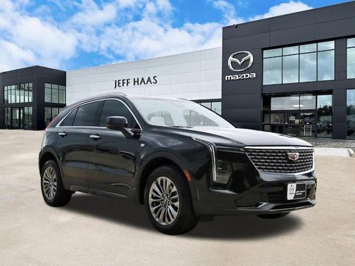 Stellar Black Metallic 2025 Cadillac XT4 Premium Luxury