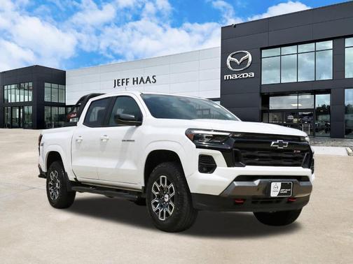 Summit White 2024 Chevrolet Colorado Z71