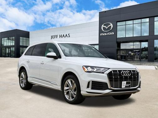 2022 Audi Q7 45 Premium Plus