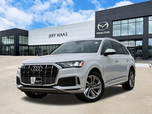 2022 Audi Q7 45 Premium Plus