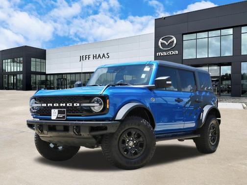 Velocity Blue Metallic 2024 Ford Bronco Wildtrak