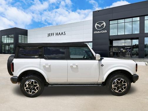 2021 Ford Bronco Outer Banks