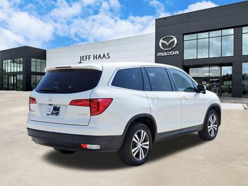 2017 Honda Pilot EX-L w/ Navigation