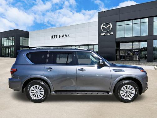 2024 Nissan Armada SV