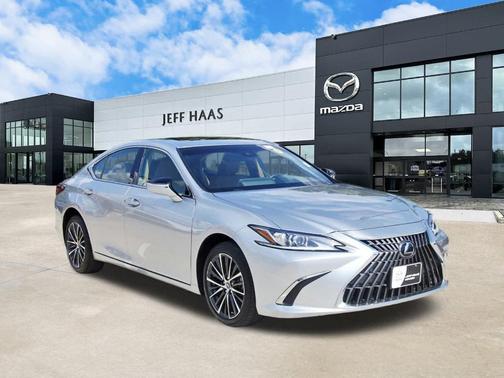 2024 Lexus ES 300h Luxury
