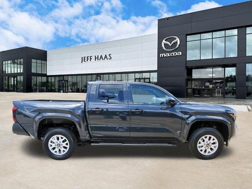UNDERGROUND 2025 Toyota Tacoma SR
