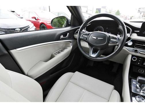 2024 Genesis G70 2.5T