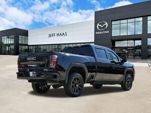 2024 GMC Sierra 2500 AT4