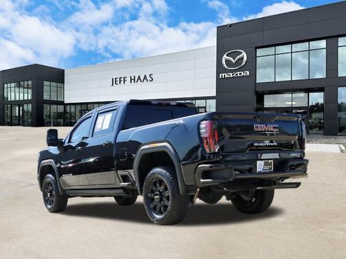2024 GMC Sierra 2500 AT4