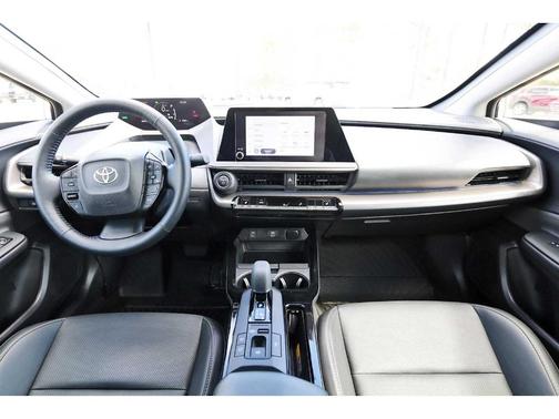 2025 Toyota Prius XLE