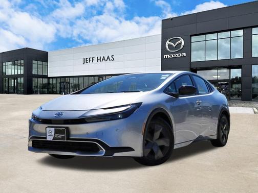 2025 Toyota Prius Plug-In Hybrid SE