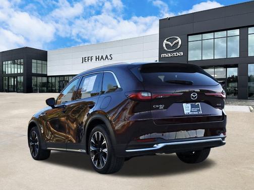 2024 Mazda CX-90 PHEV Premium Plus
