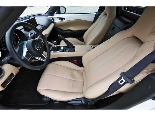 2025 Mazda MX-5 Miata RF Grand Touring