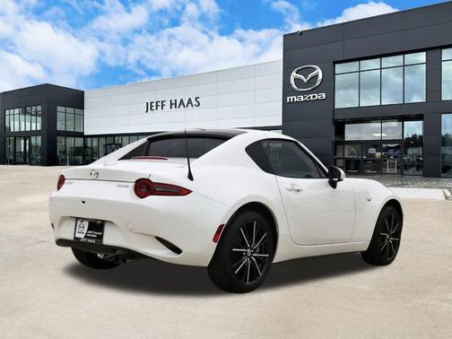 2025 Mazda MX-5 Miata RF Grand Touring