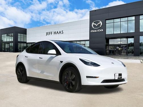 2024 Tesla Model Y Long Range