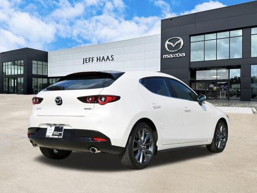 2022 Mazda Mazda3 FWD w/Preferred Package