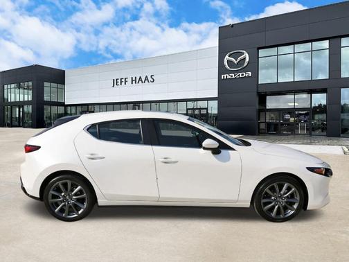 2022 Mazda Mazda3 FWD w/Preferred Package
