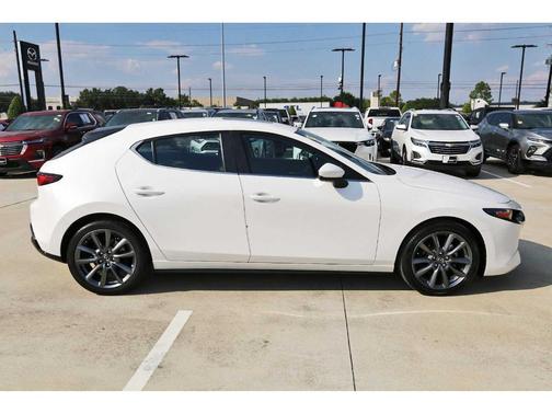 2022 Mazda Mazda3 FWD w/Preferred Package