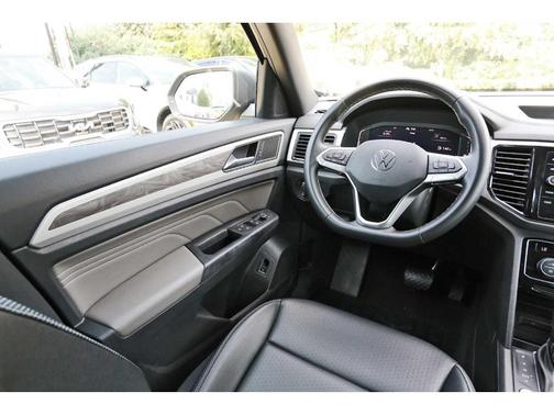 2023 Volkswagen Atlas Cross Sport 2.0T SE w/Technology