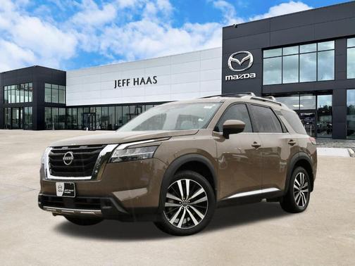 Baja Storm 2024 Nissan Pathfinder Platinum