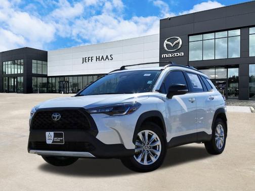 2025 Toyota Corolla Cross LE