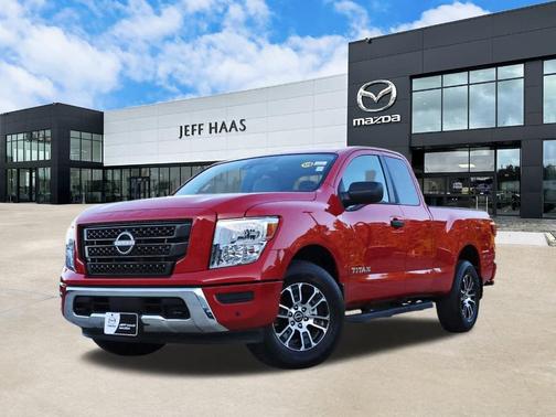 2024 Nissan Titan SV