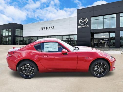 Soul Red Crystal Metallic 2026 Mazda MX-5 Miata GRAND TOURING