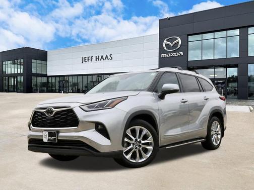 Celestial Silver Metallic 2023 Toyota Highlander Limited