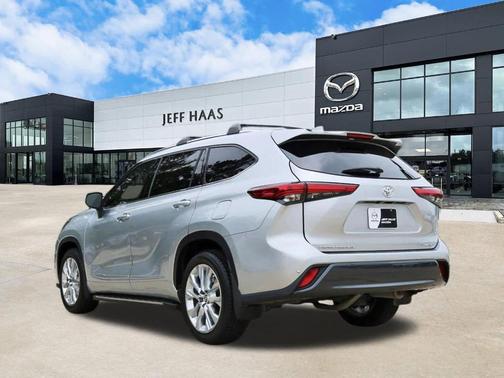 Celestial Silver Metallic 2023 Toyota Highlander Limited