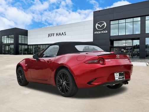 Soul Red Crystal Metallic 2026 Mazda MX-5 Miata Club